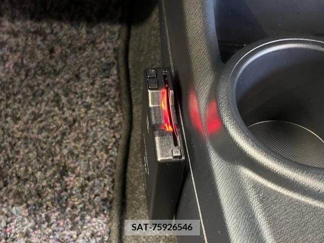 Toyota AQUA 2014-10 389321-3
