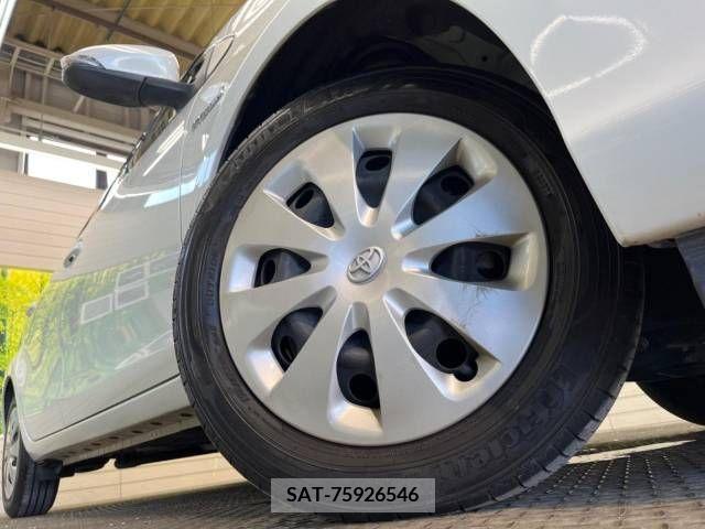 Toyota AQUA 2014-10 389321-13