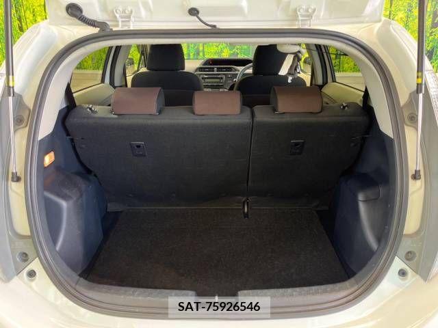 Toyota AQUA 2014-10 389321-10