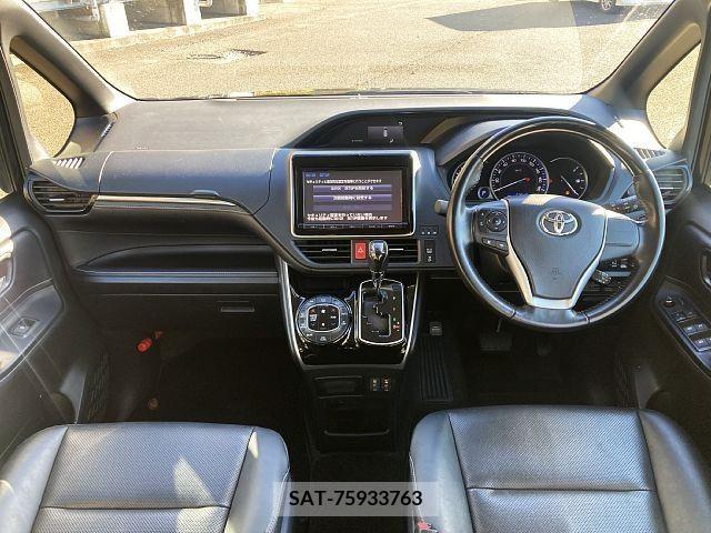 Toyota ESQUIRE 2015-04 207774-1