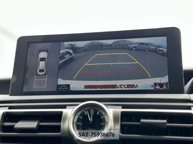 Lexus IS 2022-07 275772-4