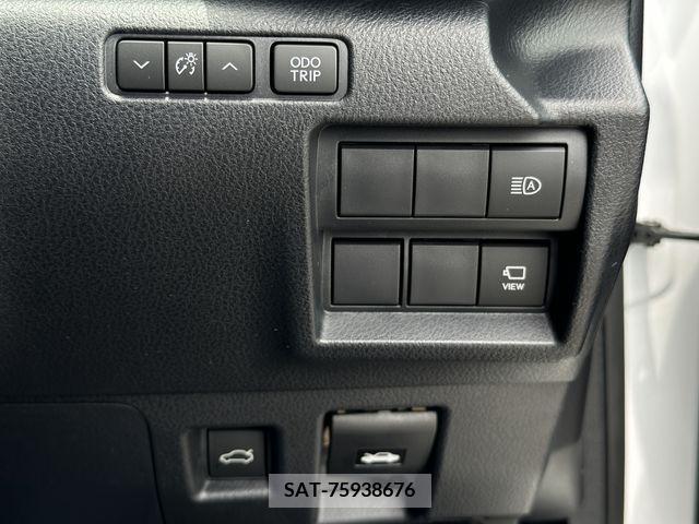 Lexus IS 2022-07 275772-11