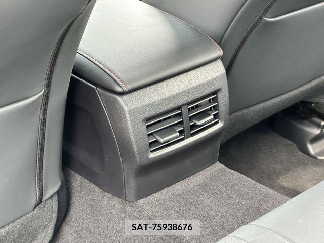Lexus IS 2022-07 275772-14