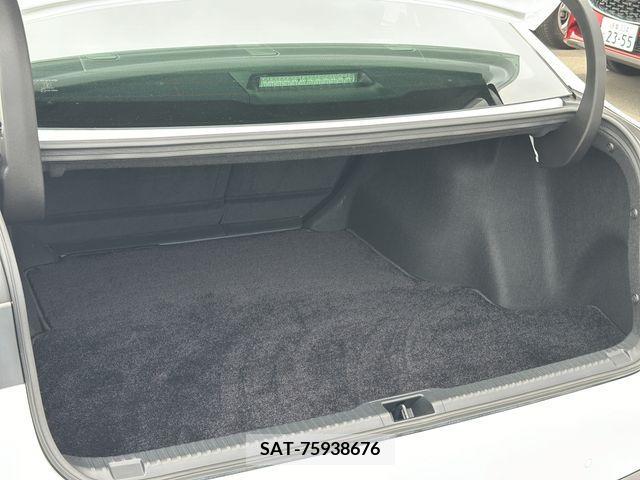 Lexus IS 2022-07 275772-16