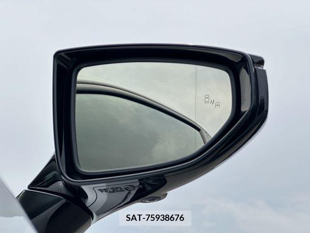Lexus IS 2022-07 275772-18