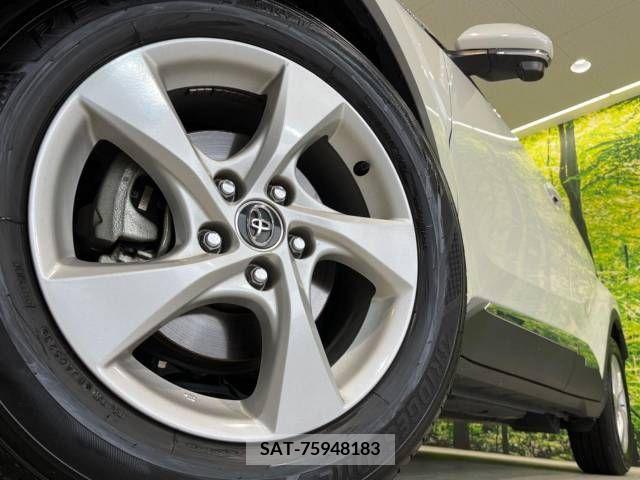 Toyota C-HR 2018-08 264540-9
