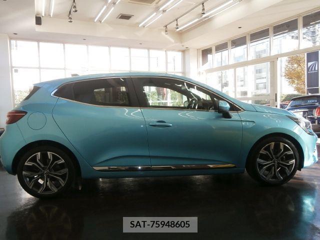 Renault LUTECIA 2020-11 255324-4
