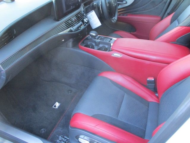 Lexus LS 2021-06 27582-15