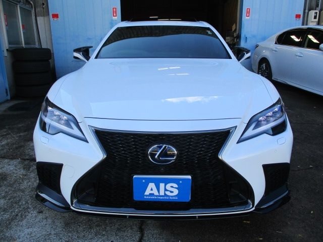 Lexus LS 2021-06 27582-3