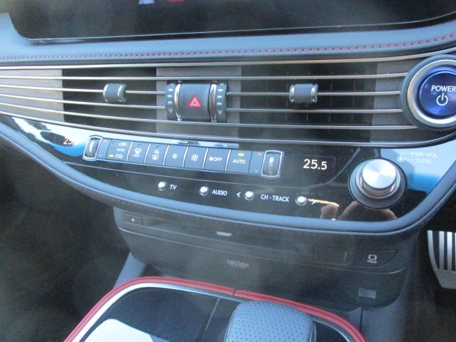 Lexus LS 2021-06 27582-24