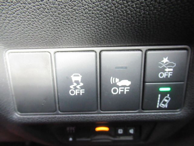 Honda e 2019-06 186680-18