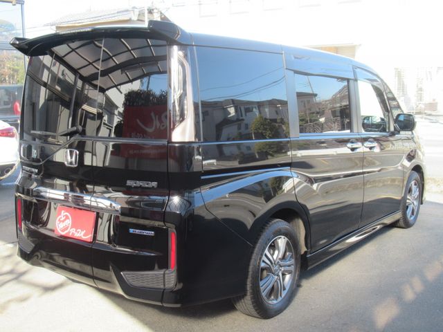Honda e 2019-06 186680-2