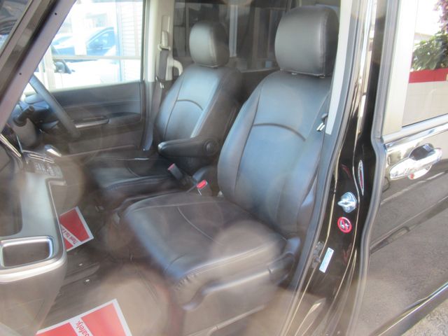 Honda e 2019-06 186680-9