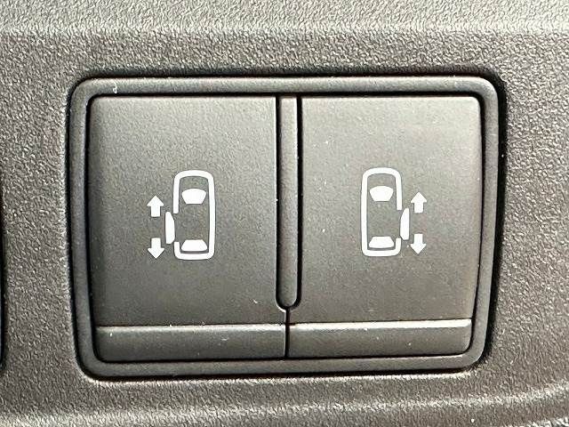 Nissan SERENA 2016-10 187431-14