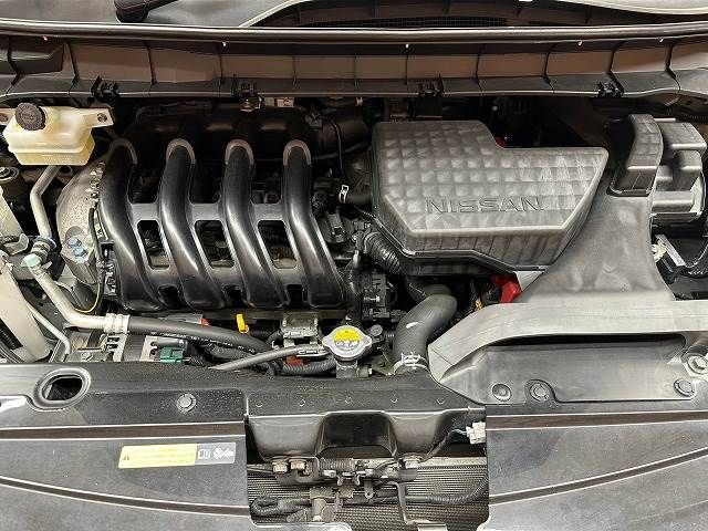 Nissan SERENA 2016-10 187431-13