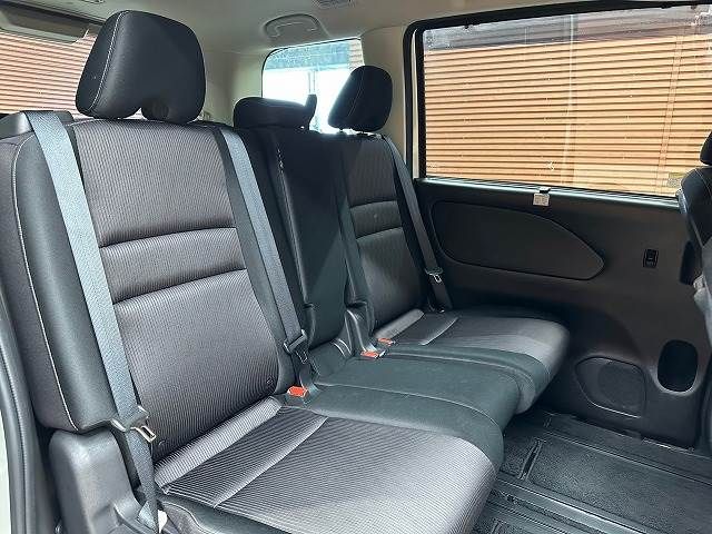 Nissan SERENA 2016-10 187431-8