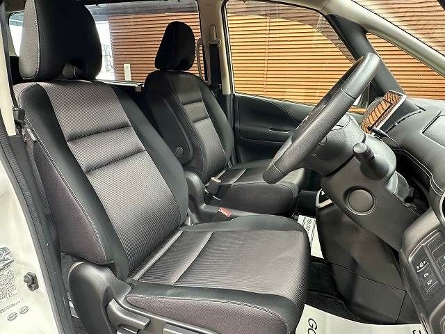Nissan SERENA 2016-10 187431-7