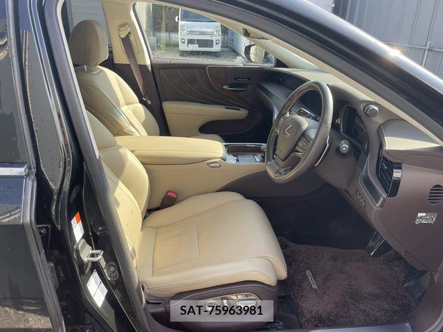 Lexus LS 2018-12 388428-4