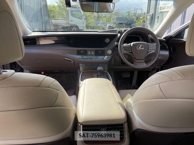 Lexus LS 2018-12 388428-7