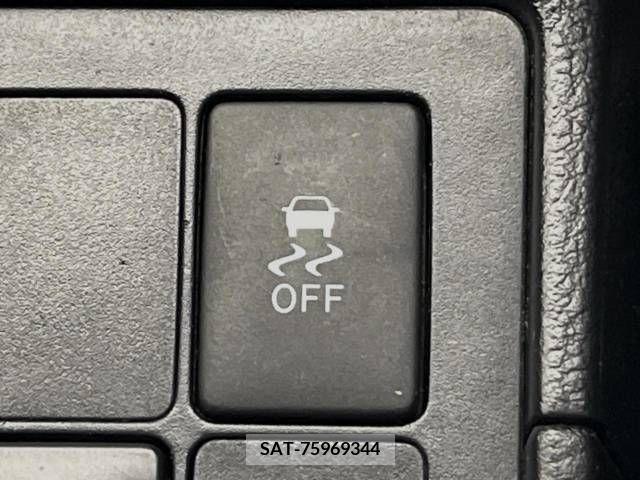 Toyota VITZ 2015-07 370144-6