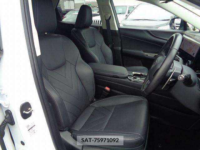 Lexus NX 2023-02 334440-3