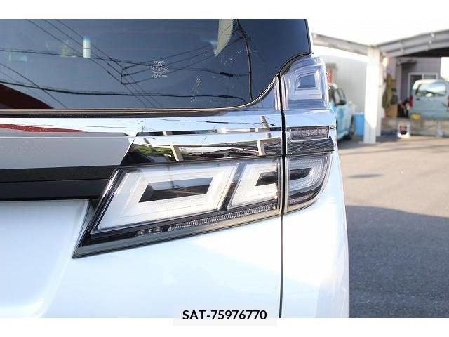 Toyota VELLFIRE 2018-03 353038-11