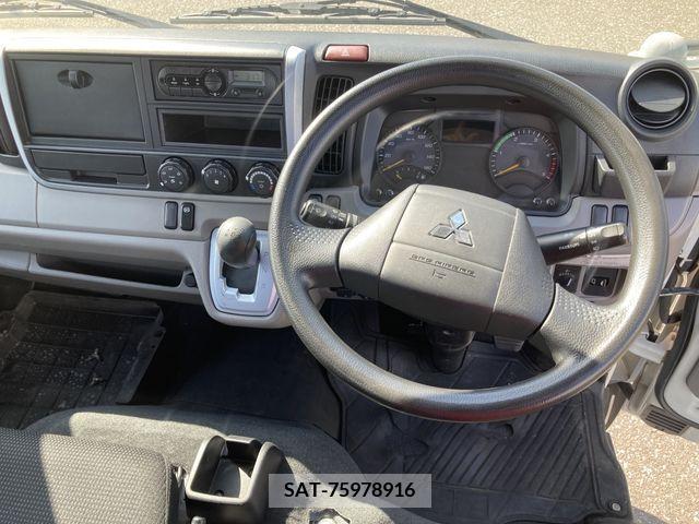 Mitsubishi CANTER 2017-04 263547-10