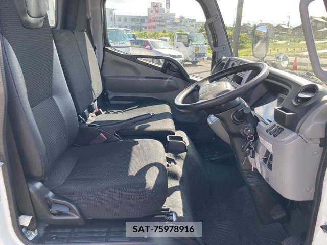 Mitsubishi CANTER 2017-04 263547-8