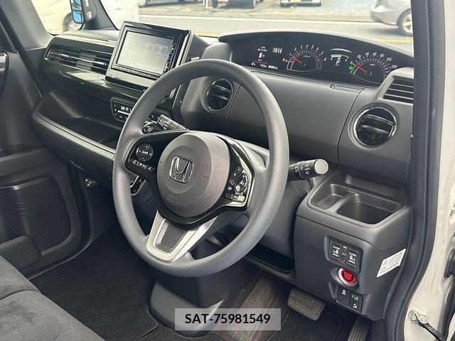 Honda N BOX CUSTOM 2018-02 328501-8