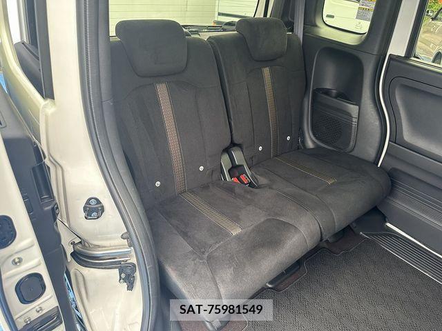 Honda N BOX CUSTOM 2018-02 328501-11