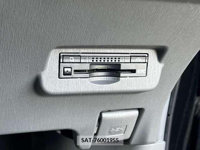 Toyota PRIUS ALPHA 2013-08 337177-14