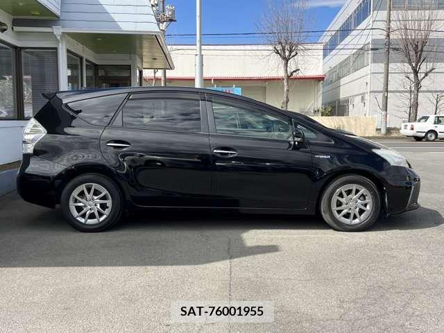 Toyota PRIUS ALPHA 2013-08 337177-7