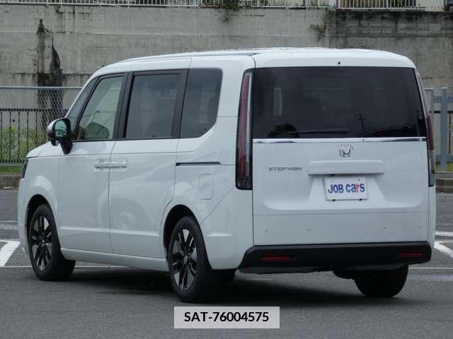 Honda STEP WGN 2024-01 336078-2