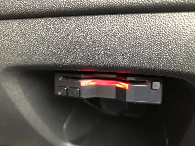 Peugeot 208 2019-02 184728-11