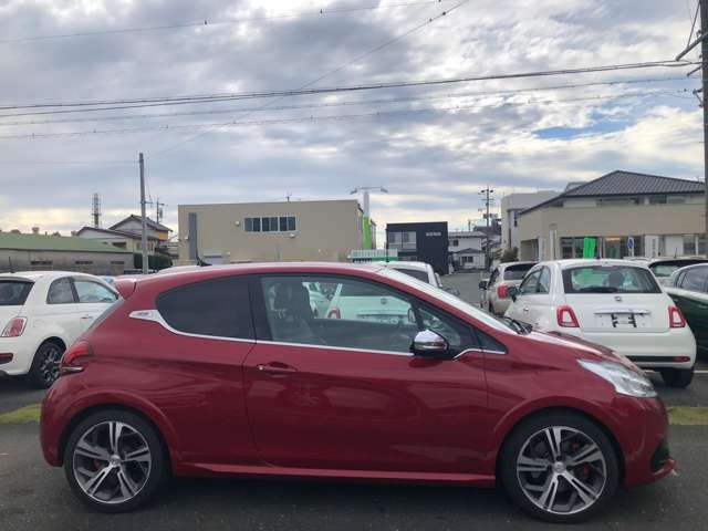 Peugeot 208 2019-02 184728-6