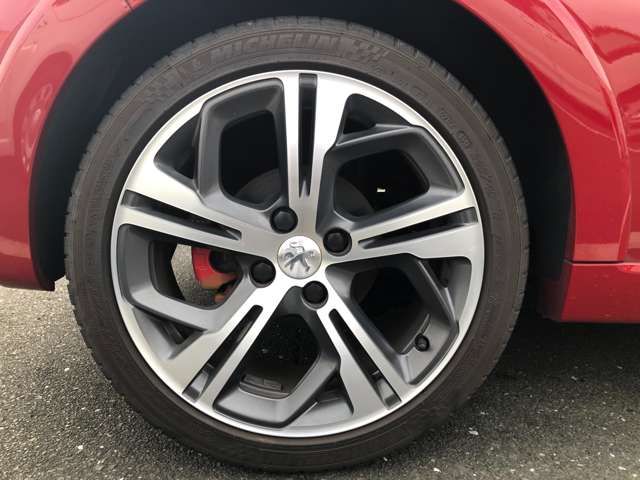 Peugeot 208 2019-02 184728-5