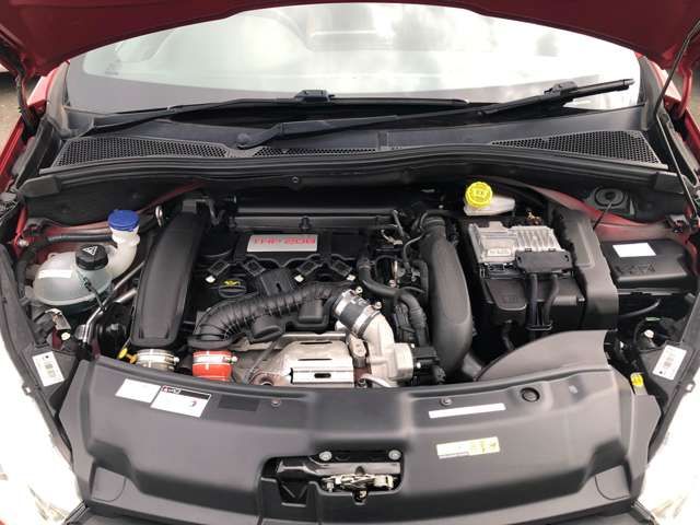 Peugeot 208 2019-02 184728-12