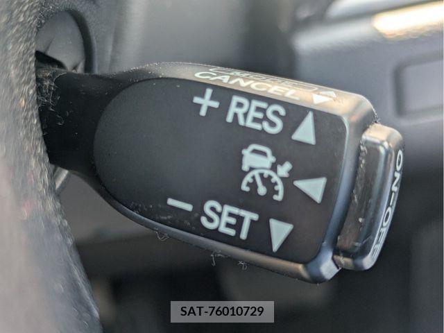 Toyota CROWN SEDAN 2016-02 300218-26