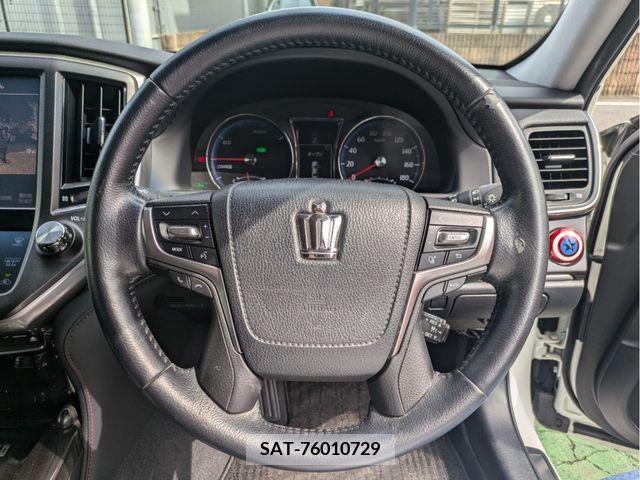 Toyota CROWN SEDAN 2016-02 300218-19