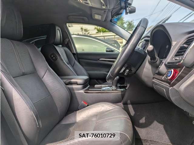Toyota CROWN SEDAN 2016-02 300218-14