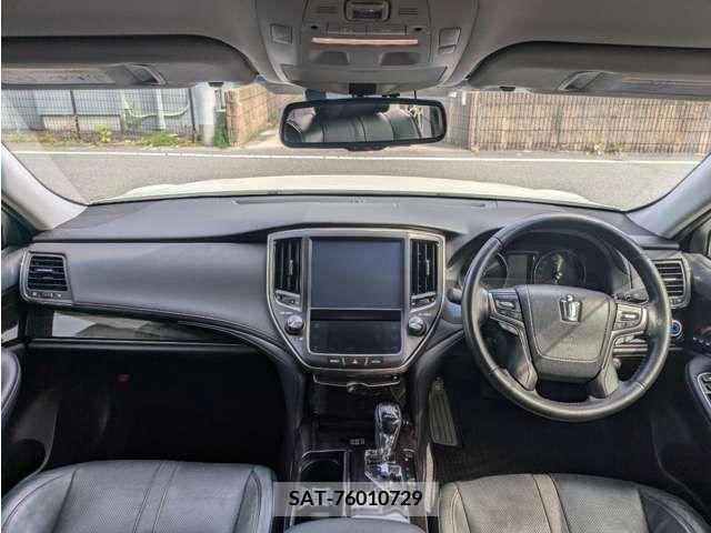Toyota CROWN SEDAN 2016-02 300218-13