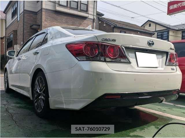 Toyota CROWN SEDAN 2016-02 300218-3