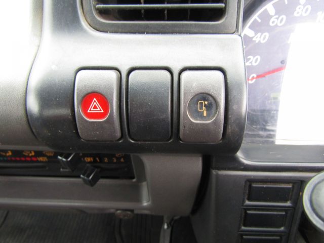 Nissan ATLAS 2004-05 9984-20