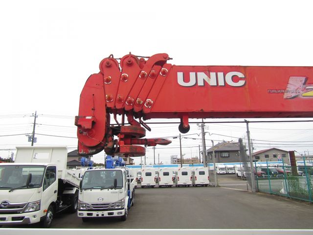 Nissan ATLAS 2004-05 9984-13