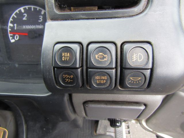 Nissan ATLAS 2004-05 9984-19