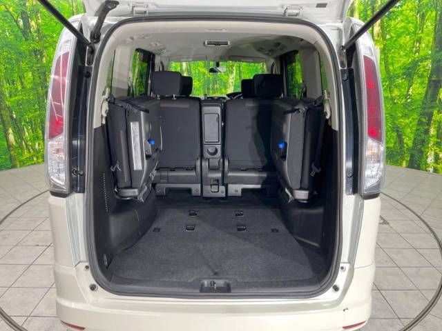 Nissan SERENA 2011-02 193833-12