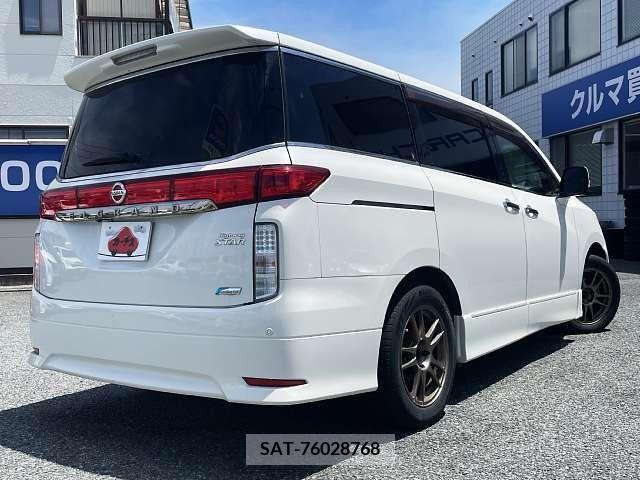 Nissan ELGRAND 2011-07 348090-2