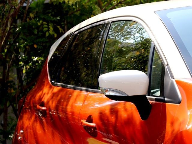 Renault CAPTUR 2015-03 16196-4