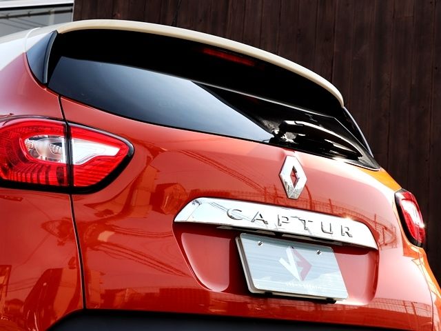 Renault CAPTUR 2015-03 16196-14
