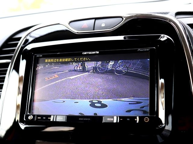 Renault CAPTUR 2015-03 16196-18